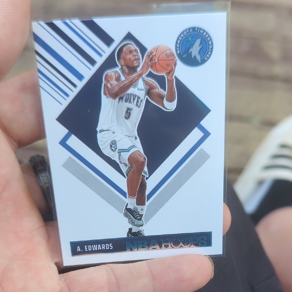 NBA Hoops A. Edwards Trading Card